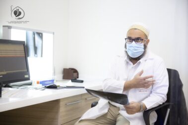 Dr. Murtaza Adeeb - robotic knee and hip repalcement expert in pune