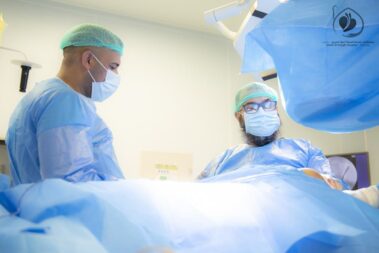 Dr. Murtaza Adeeb - performing knee surgery